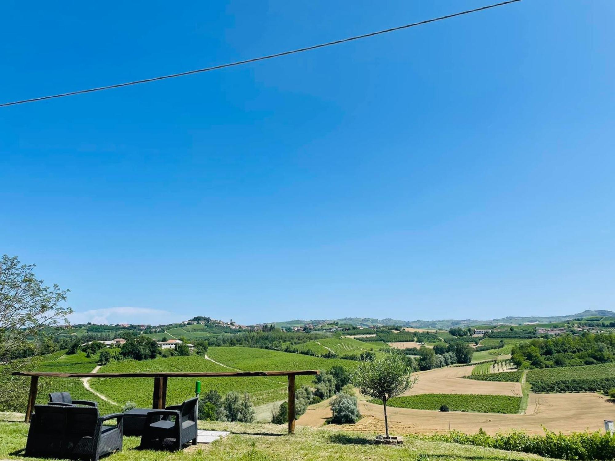 Locazione Turistica Cascina Pela Apartment Castagnole delle Lanze Bagian luar foto